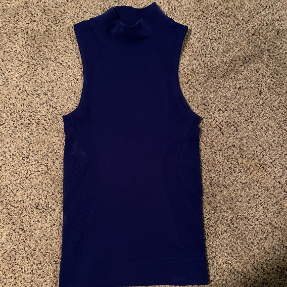 Lululemon Reveal Mock Neck Tank 4 - Picture 3 of 5